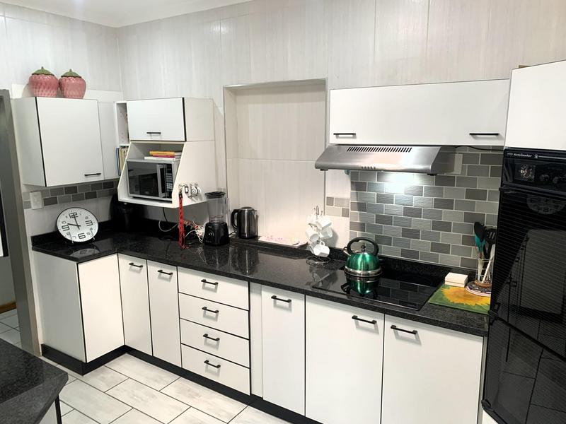 4 Bedroom Property for Sale in Freeway Park Gauteng