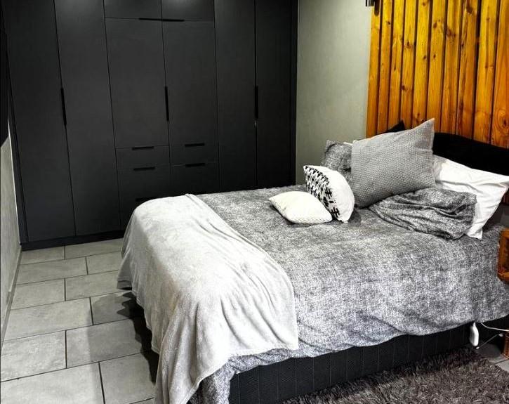 4 Bedroom Property for Sale in Freeway Park Gauteng