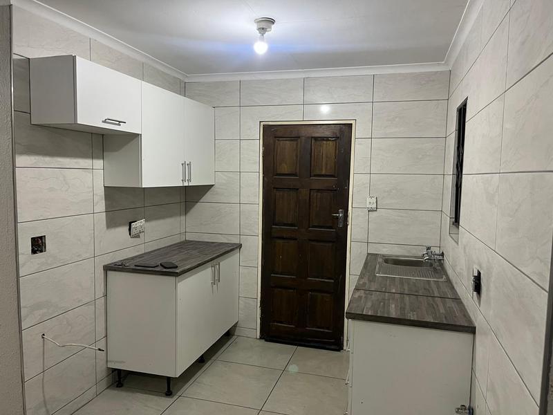 To Let 2 Bedroom Property for Rent in Windmill Park Gauteng