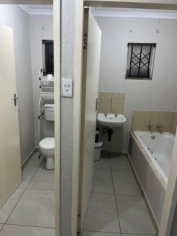 To Let 2 Bedroom Property for Rent in Windmill Park Gauteng