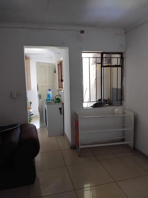 To Let 1 Bedroom Property for Rent in Primrose Gauteng