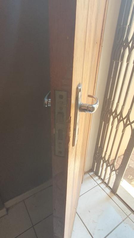 To Let 1 Bedroom Property for Rent in Kensington Gauteng