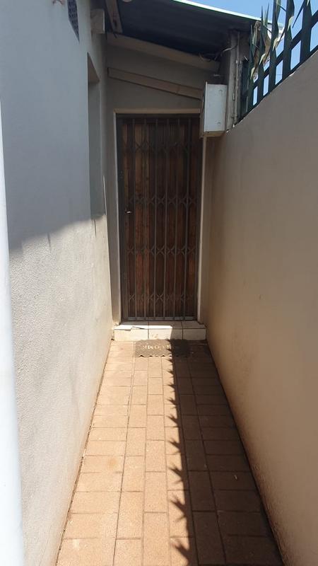To Let 1 Bedroom Property for Rent in Kensington Gauteng