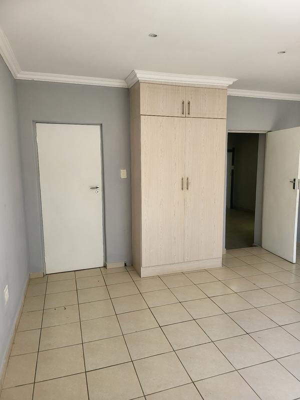 4 Bedroom Property for Sale in Kensington Gauteng