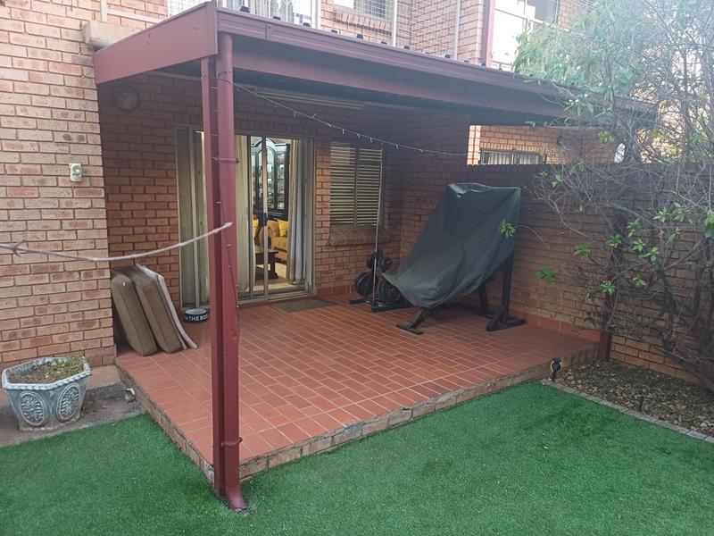 To Let 2 Bedroom Property for Rent in Clubview Gauteng