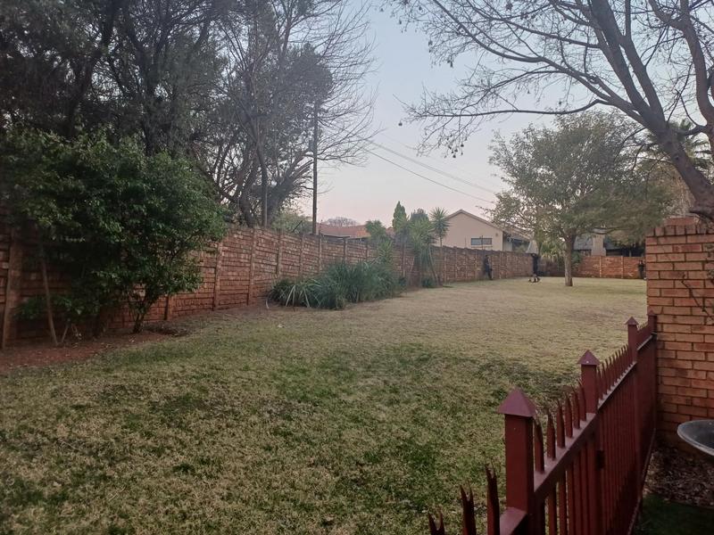 To Let 2 Bedroom Property for Rent in Clubview Gauteng