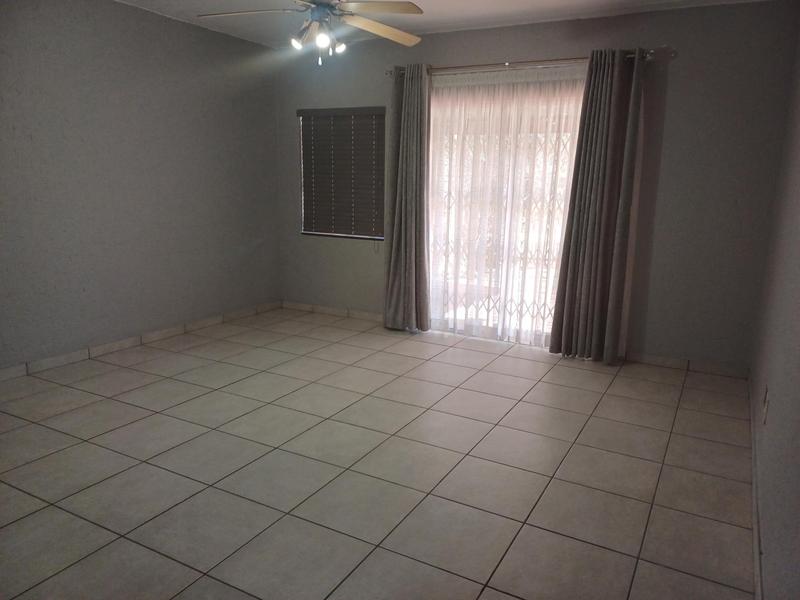 To Let 2 Bedroom Property for Rent in Clubview Gauteng