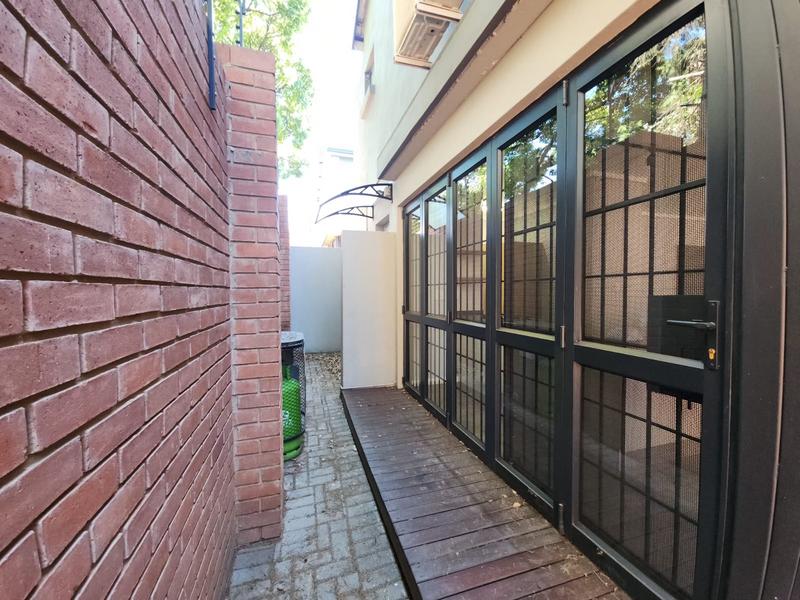 To Let 3 Bedroom Property for Rent in Ashlea Gardens Gauteng