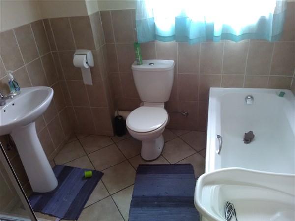 To Let 2 Bedroom Property for Rent in Vorna Valley Gauteng