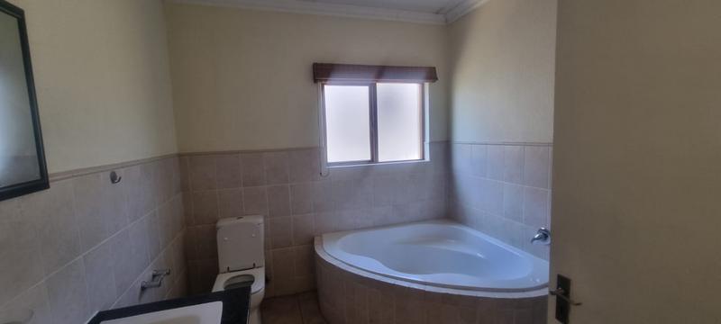 To Let 3 Bedroom Property for Rent in Amorosa Gauteng