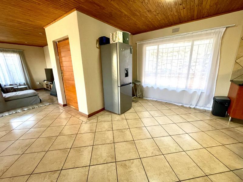 To Let 3 Bedroom Property for Rent in Kenmare Gauteng