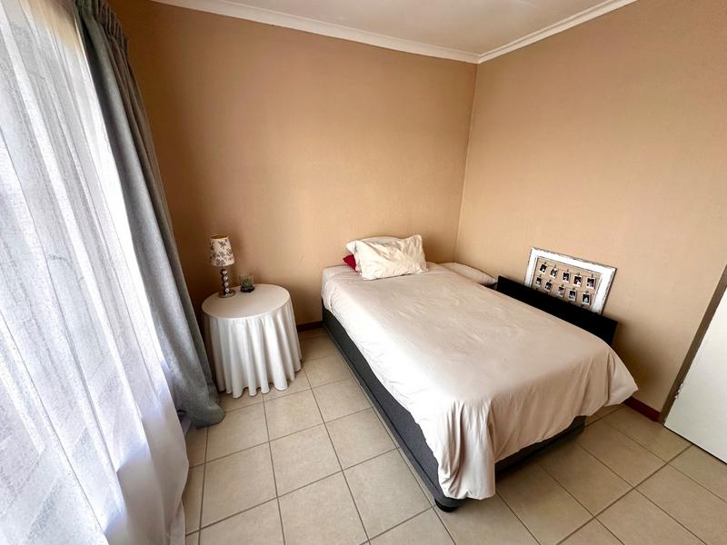 To Let 3 Bedroom Property for Rent in Kenmare Gauteng