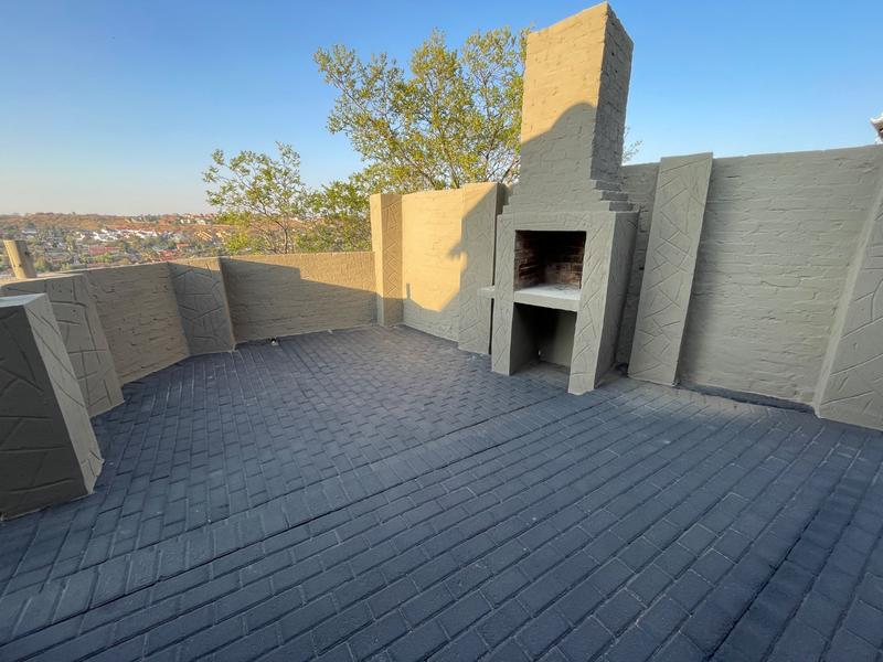 To Let 3 Bedroom Property for Rent in Kenmare Gauteng