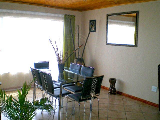 To Let 3 Bedroom Property for Rent in Kenmare Gauteng