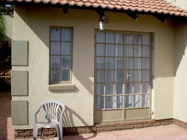 To Let 3 Bedroom Property for Rent in Kenmare Gauteng