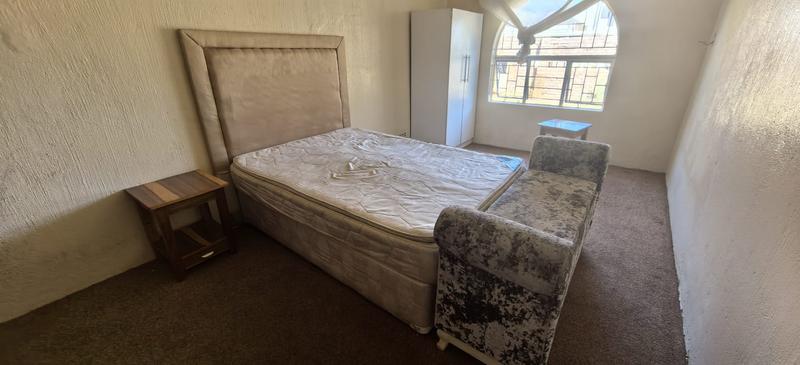 5 Bedroom Property for Sale in Fleurhof Gauteng