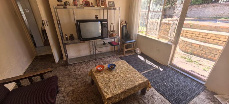5 Bedroom Property for Sale in Fleurhof Gauteng