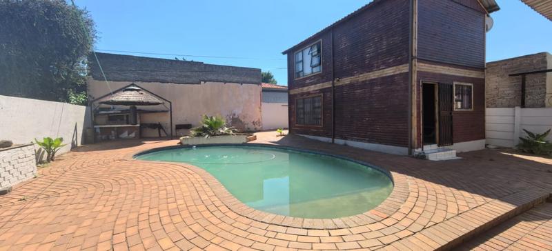 2 Bedroom Property for Sale in Roodepoort North Gauteng