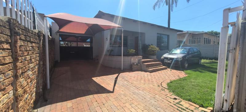 2 Bedroom Property for Sale in Roodepoort North Gauteng