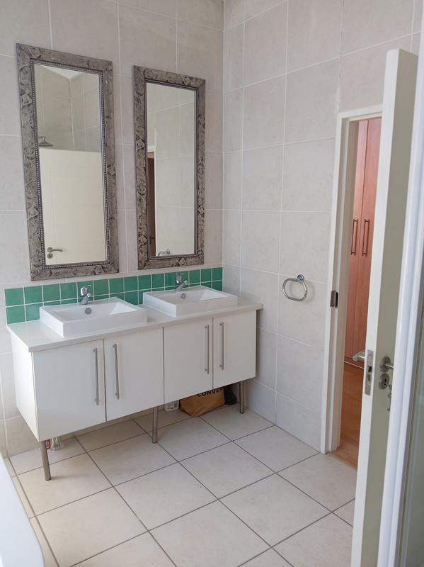 To Let 3 Bedroom Property for Rent in Morningside Gauteng