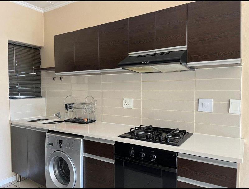 To Let 2 Bedroom Property for Rent in Greenstone Hill Gauteng