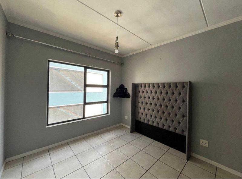To Let 2 Bedroom Property for Rent in Greenstone Hill Gauteng
