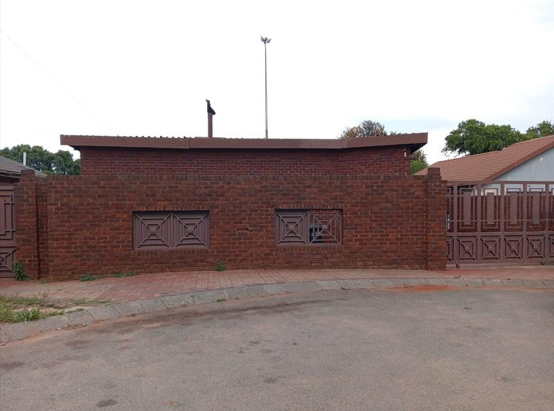 3 Bedroom Property for Sale in Dobsonville Gauteng