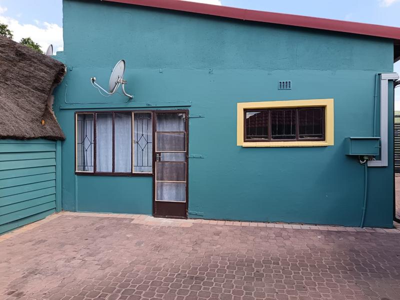 To Let 2 Bedroom Property for Rent in Booysens Gauteng