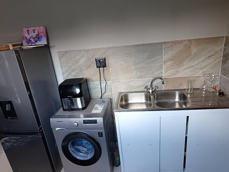 To Let 2 Bedroom Property for Rent in Booysens Gauteng