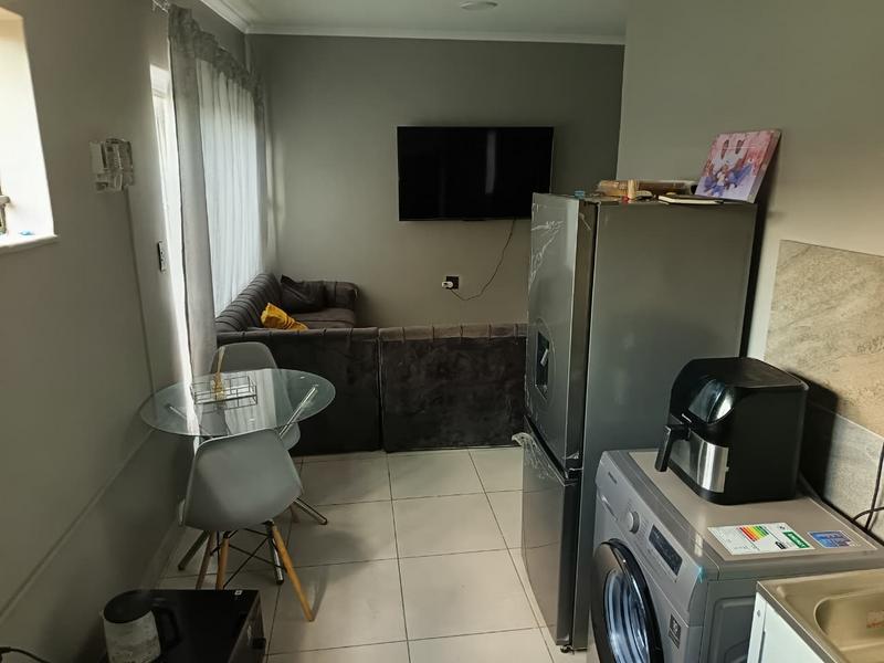 To Let 2 Bedroom Property for Rent in Booysens Gauteng