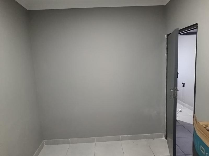 To Let 2 Bedroom Property for Rent in Booysens Gauteng