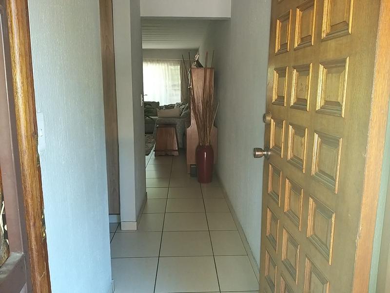 2 Bedroom Property for Sale in Boskruin Gauteng