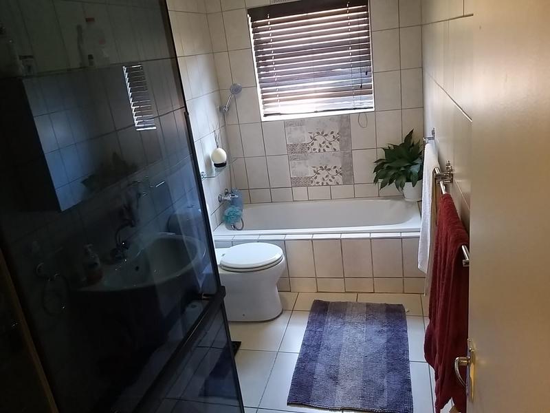 2 Bedroom Property for Sale in Boskruin Gauteng