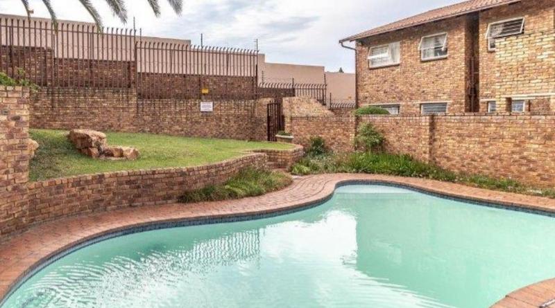 2 Bedroom Property for Sale in Boskruin Gauteng