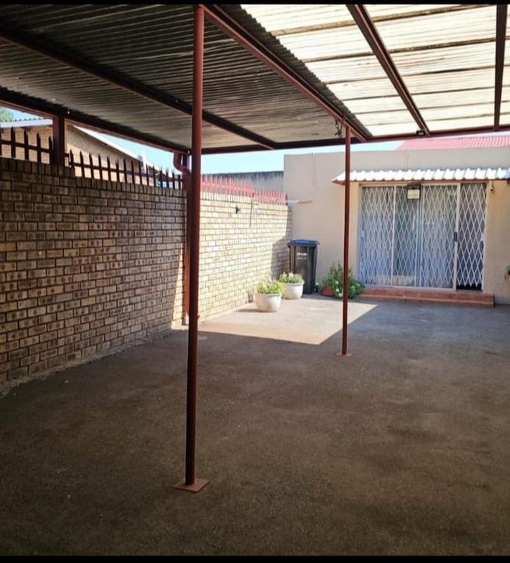 4 Bedroom Property for Sale in Vanderbijlpark SE 1 Gauteng