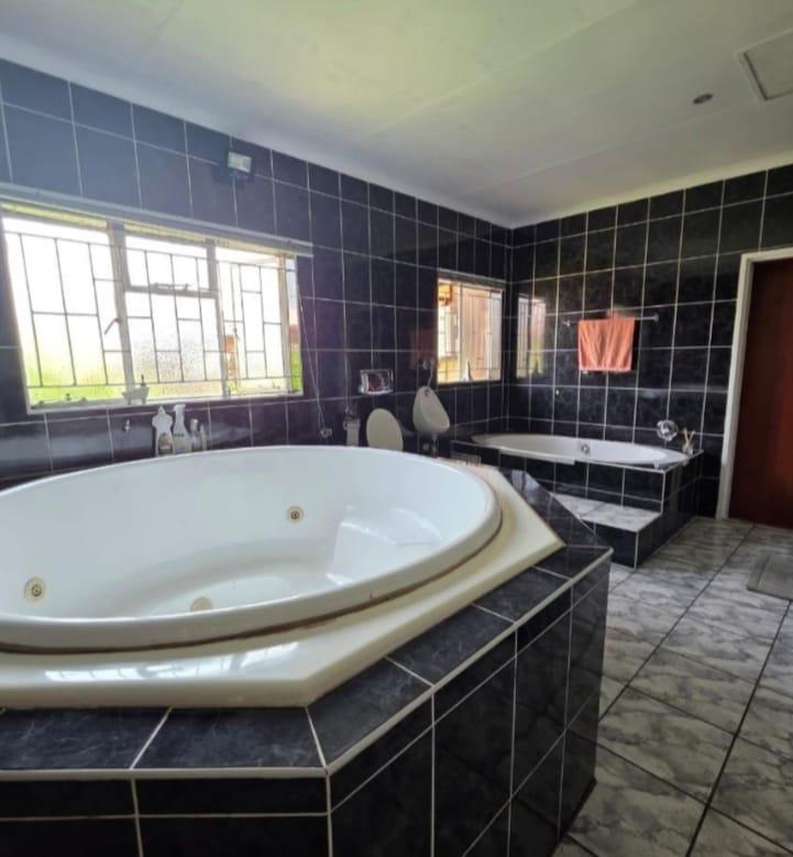 4 Bedroom Property for Sale in Vanderbijlpark SE 1 Gauteng