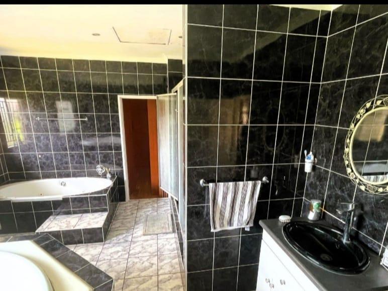 4 Bedroom Property for Sale in Vanderbijlpark SE 1 Gauteng
