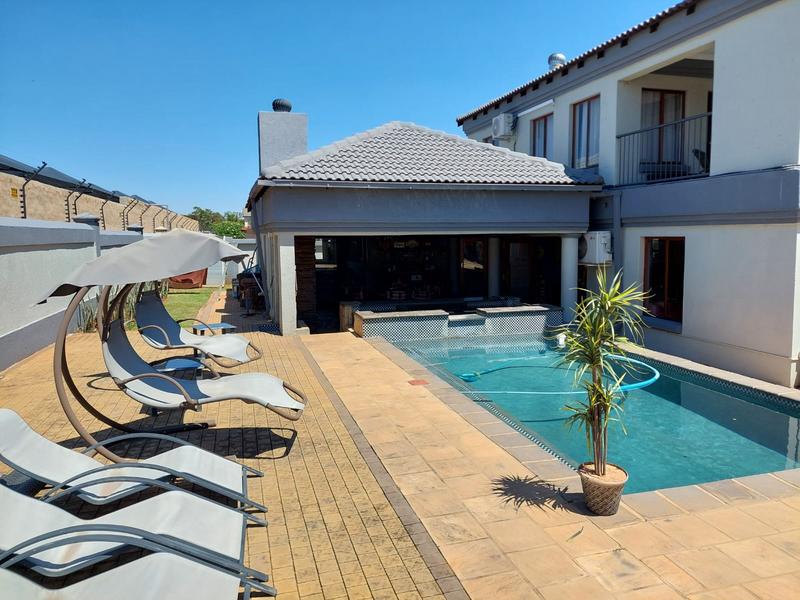 3 Bedroom Property for Sale in Zambezi Country Estate Gauteng