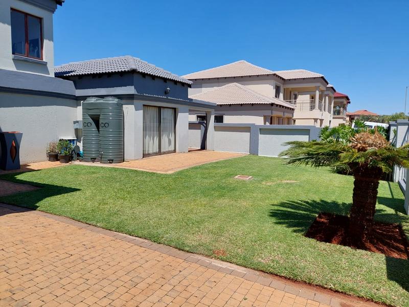 3 Bedroom Property for Sale in Zambezi Country Estate Gauteng