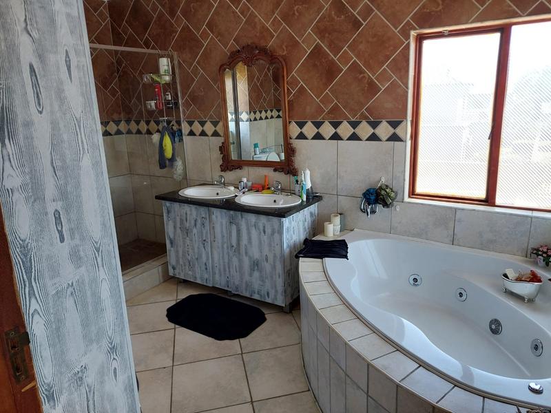 3 Bedroom Property for Sale in Zambezi Country Estate Gauteng