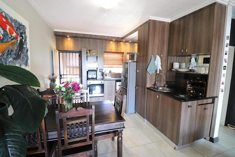 To Let 2 Bedroom Property for Rent in Lonehill Gauteng