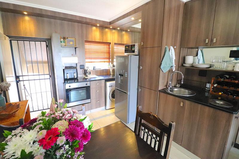 To Let 2 Bedroom Property for Rent in Lonehill Gauteng