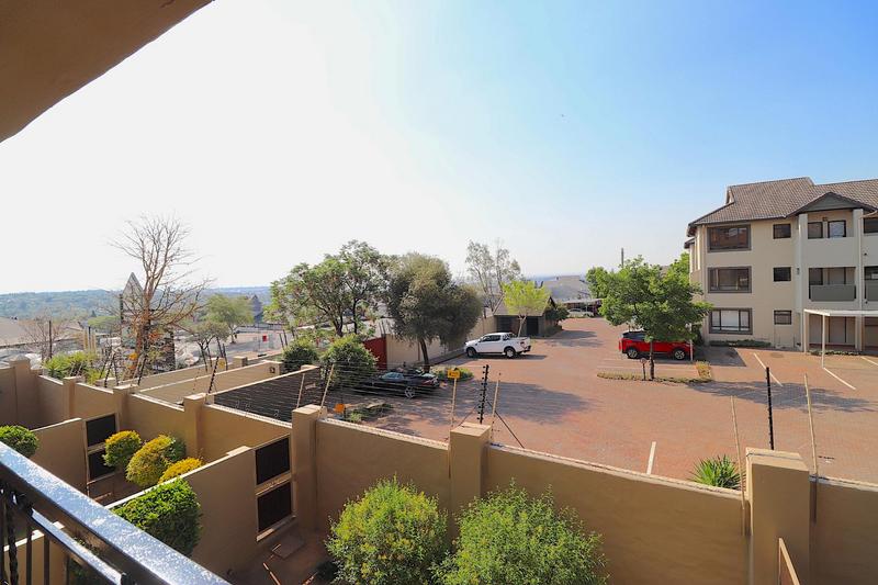To Let 2 Bedroom Property for Rent in Lonehill Gauteng