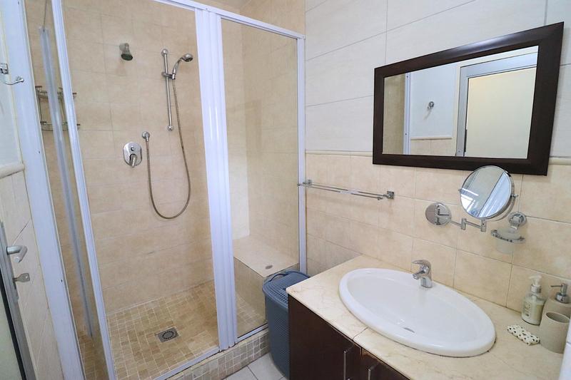 1 Bedroom Property for Sale in Sandton Central Gauteng