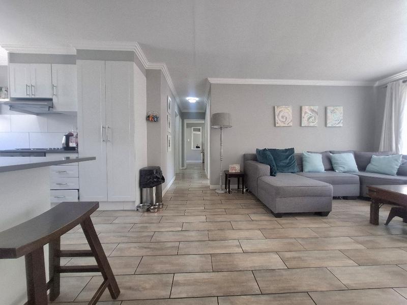 3 Bedroom Property for Sale in Broadacres Gauteng