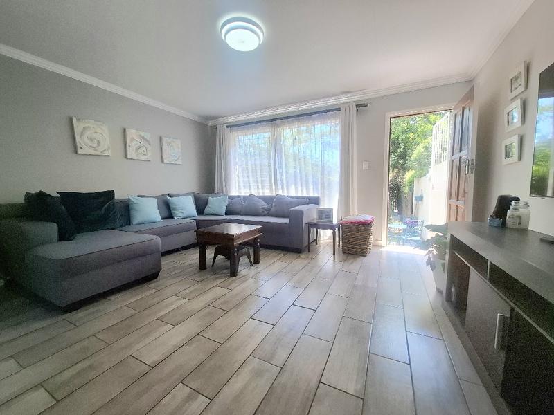 3 Bedroom Property for Sale in Broadacres Gauteng