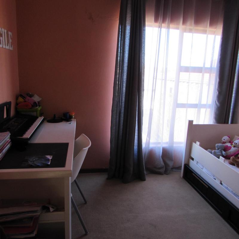 3 Bedroom Property for Sale in Rooihuiskraal North Gauteng