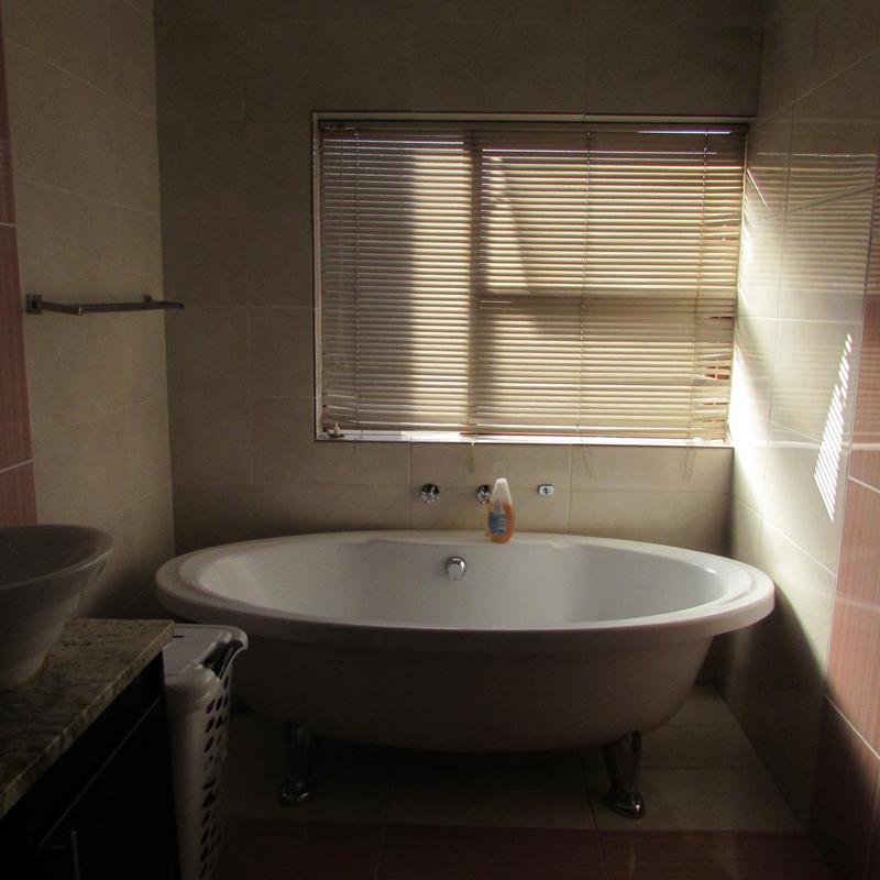 3 Bedroom Property for Sale in Rooihuiskraal North Gauteng