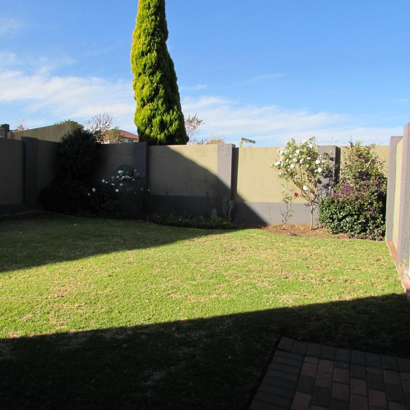 3 Bedroom Property for Sale in Rooihuiskraal North Gauteng