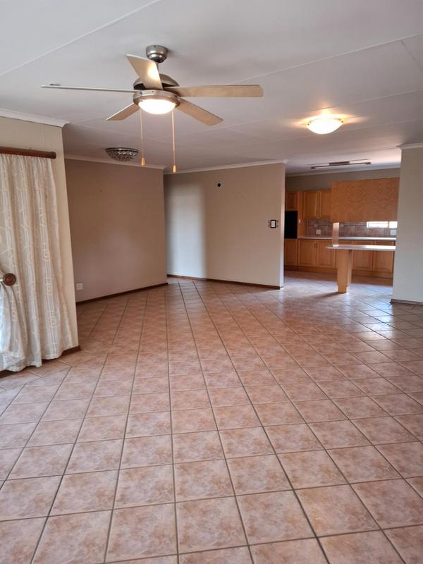 2 Bedroom Property for Sale in Faerie Glen Gauteng